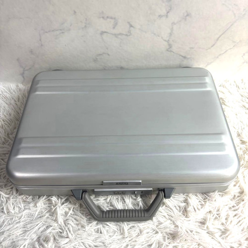 Zero halliburton aluminium - halliburton,