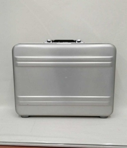 Zero halliburton attache case - halliburton,