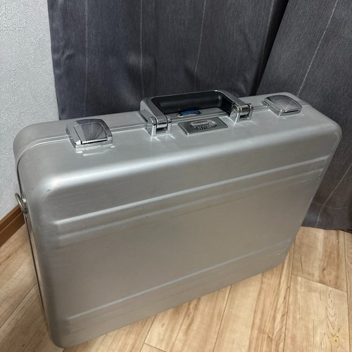 Zero halliburton aluminium - zero,
