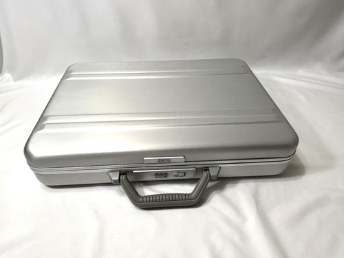 Vintage zero halliburton - vintage,